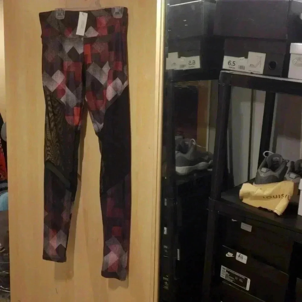 Onzie track leggings
